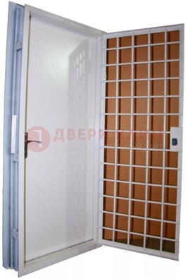 Белая стальная бронированная дверь с нитроэмалью ДБ-7 во Владимире