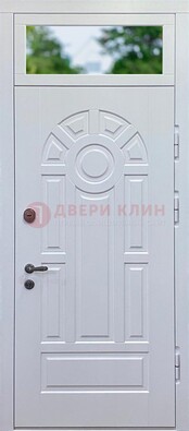 Белая входная дверь со стеклом и верхней фрамугой ДФГ-3 во Владимире