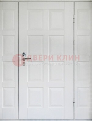 Белая входная дверь для коттеджа с МДФ ДМ-536 во Владимире