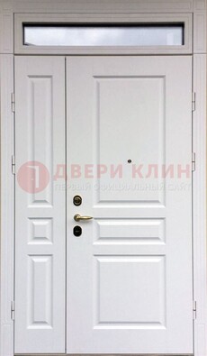Белая двухстворчатая металлическая дверь со стеклом ДС-63 во Владимире
