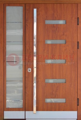 Коричневая металлическая дверь со стеклом ДС-72 во Владимире