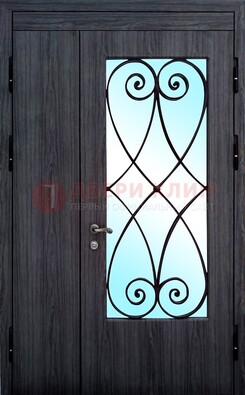 Стальная дверь со стеклом и ковкой ДСК-69 в деревянный дом во Владимире