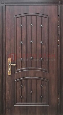 Коричневая уличная дверь с виноритом для дома ДВТ-235 во Владимире