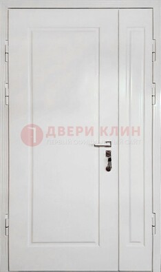 Полуторная металлическая дверь с МДФ в белом цвете ПЛ-24 во Владимире