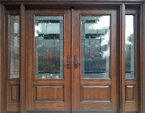 Распашная стальная дверь с массивом с витражом и фрамугами ВЖ-21 во Владимире